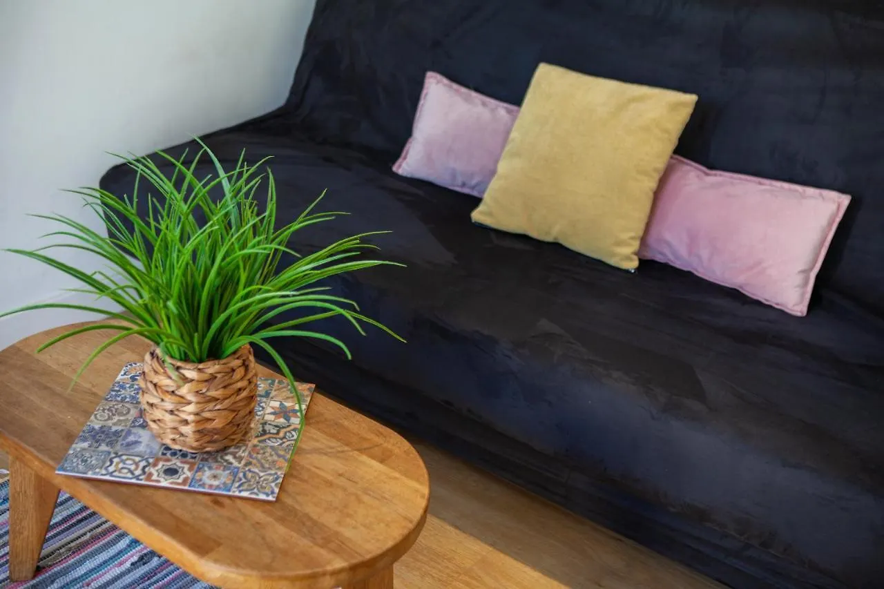 Petit Appartement Cosy Dans Un Joli Village Estômbar